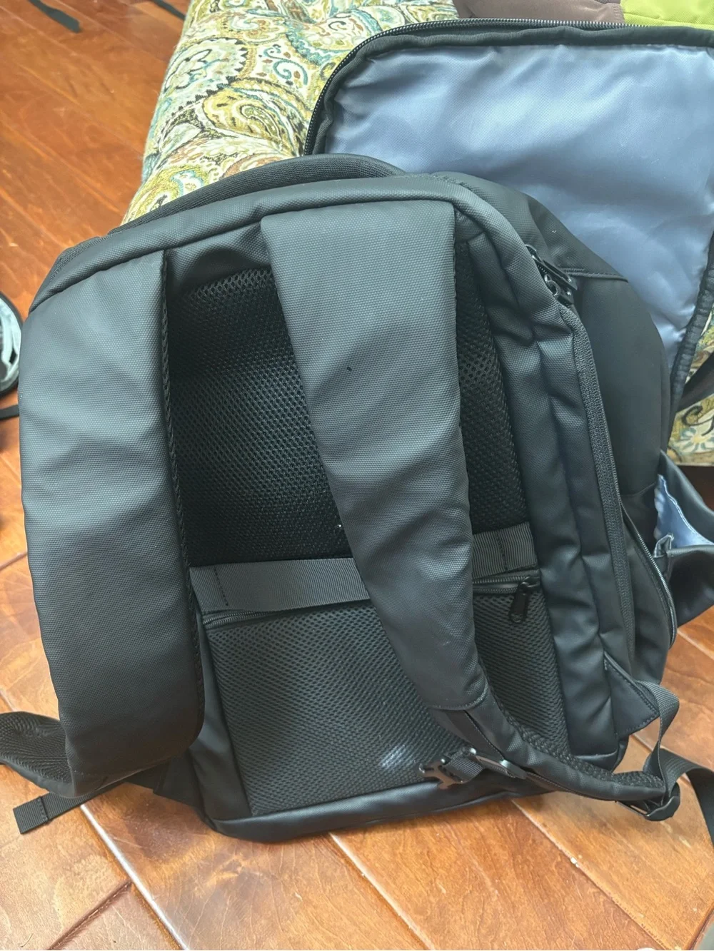 Fenruien Expandable Light Weight Laptop backpack. large